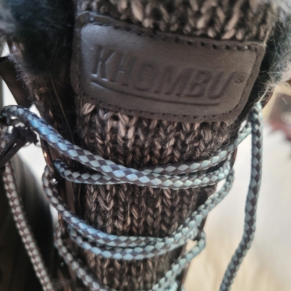 Women's Gray and Black Winter Boots - Picture 5 of 10